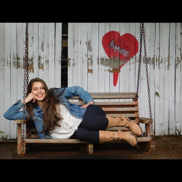 Meet your Posher, Sophia - Picture 1 of 1